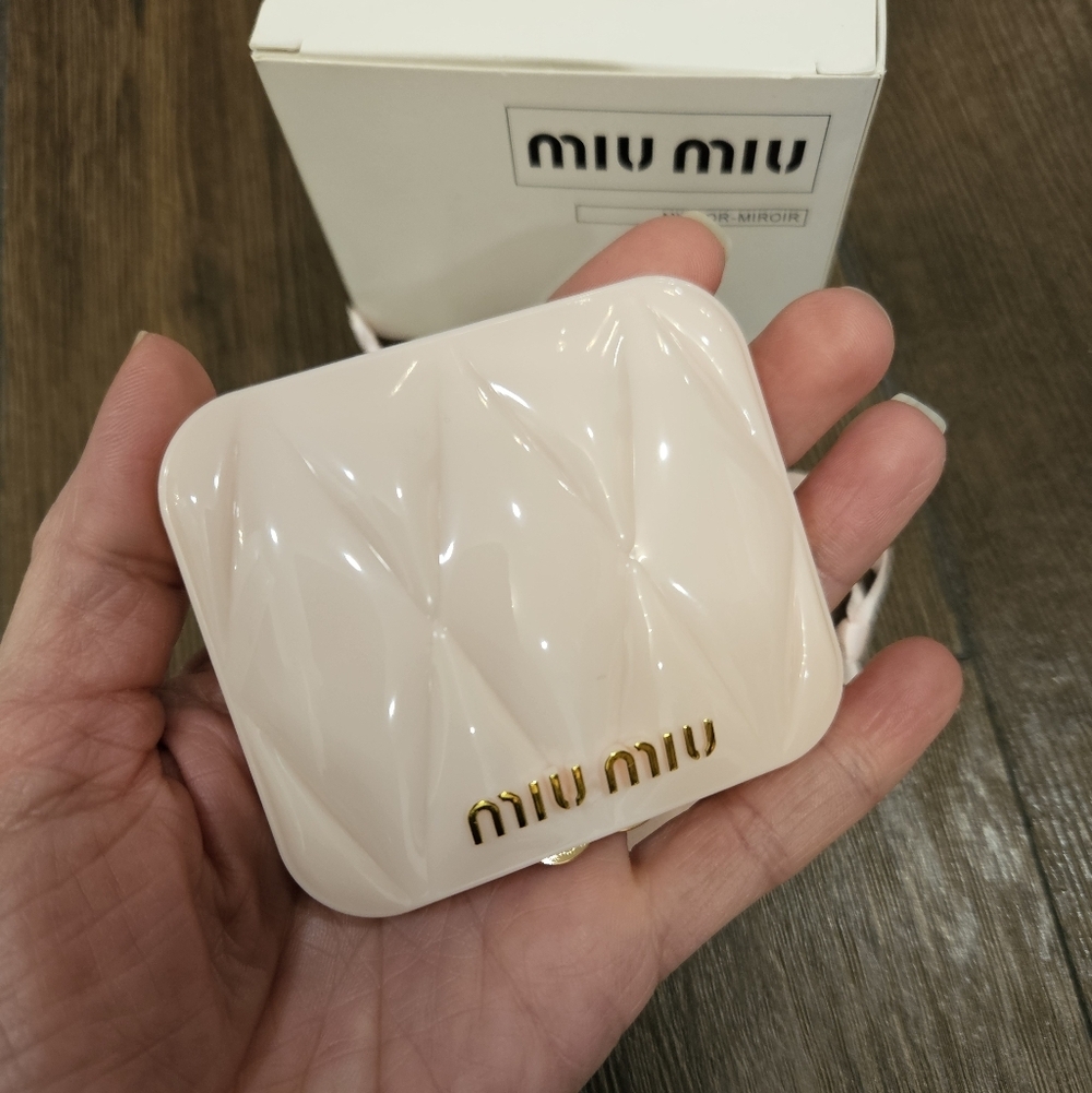 Nib Miu Miu Blush Pink Compact With Pouch - image 3